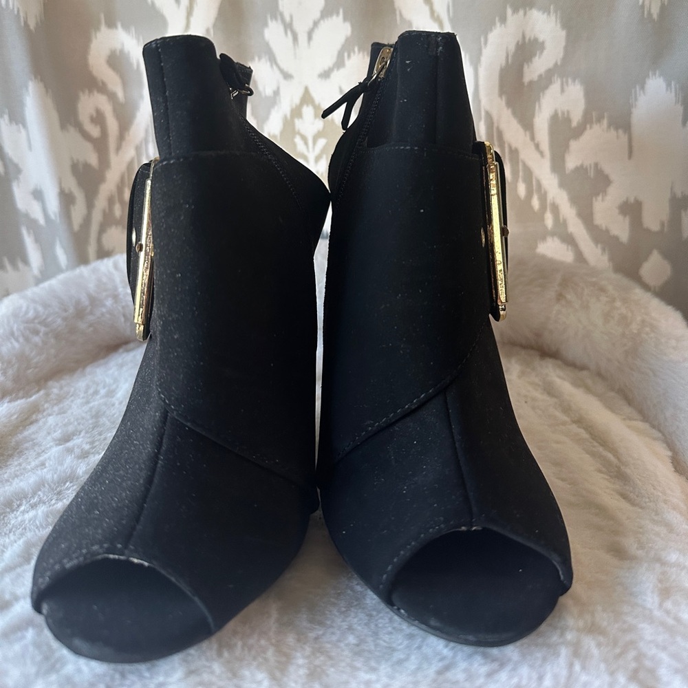 Anne Michelle Heels